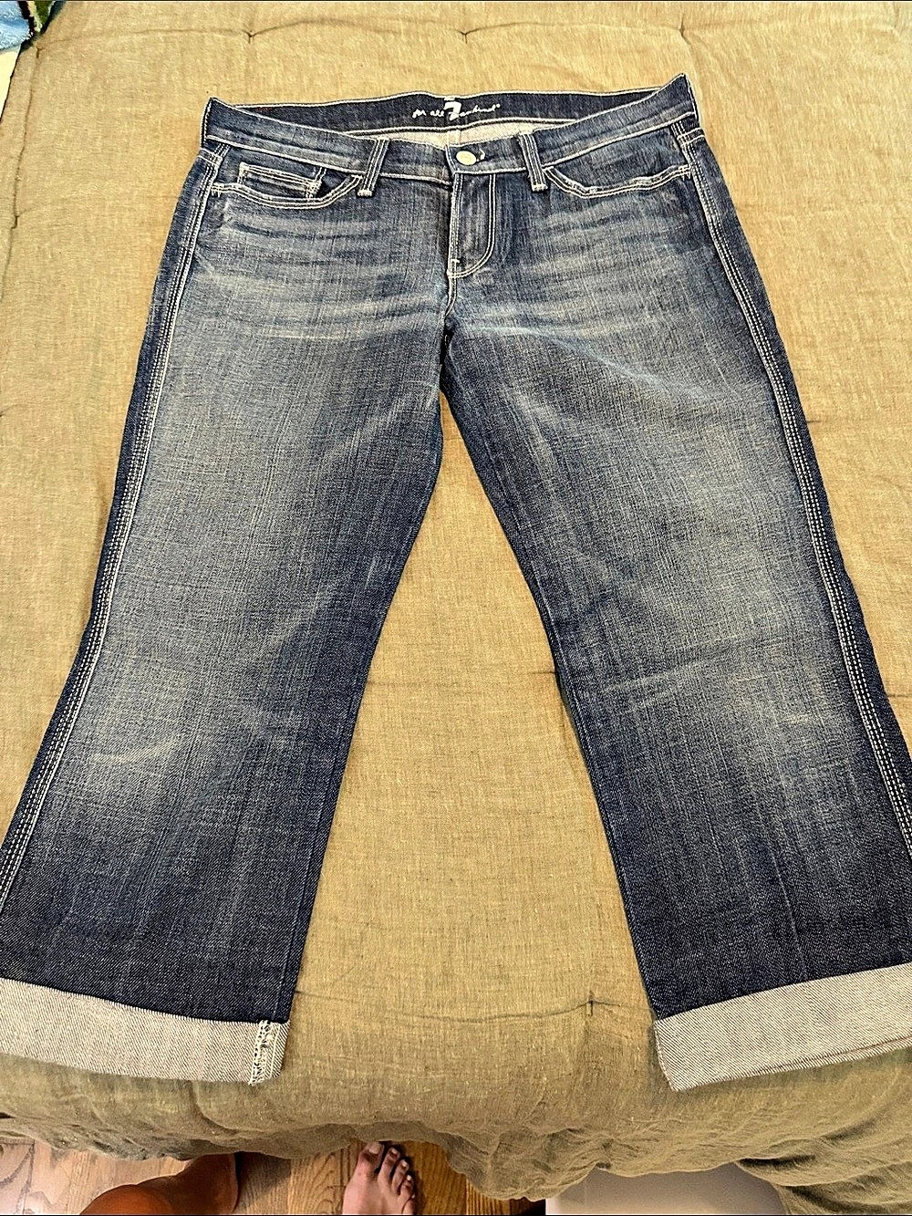 Seven For All Mankind Dojo Collette low rise  pedal pusher Jeans size 28